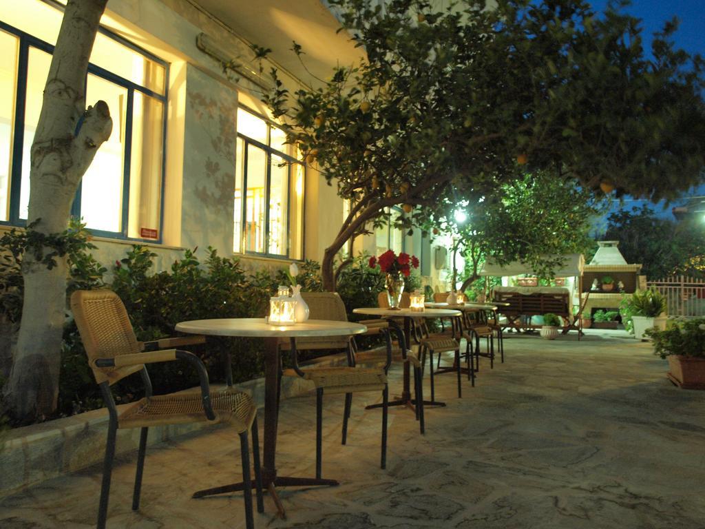 Serifos Beach Hotel Livadi  Екстериор снимка